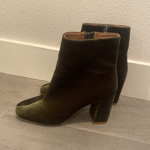 Jaggar Dark Green Velvet Ankle Boots - Picture 3 of 11